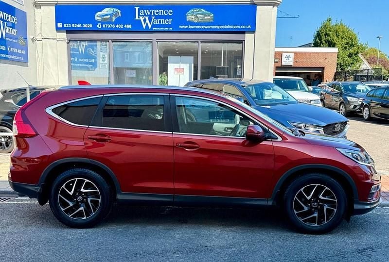 Red Used 2017 Honda CR-V SE Plus SUV | £10,975 (Fair price) - Image 1/3
