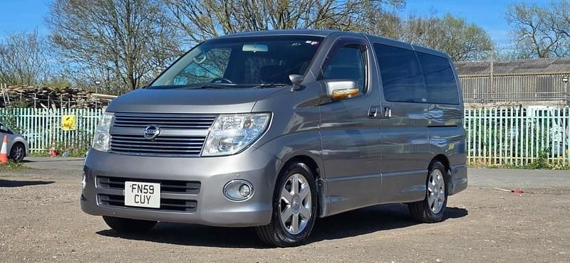 Used Nissan Elgrand 2009 Grey MPV