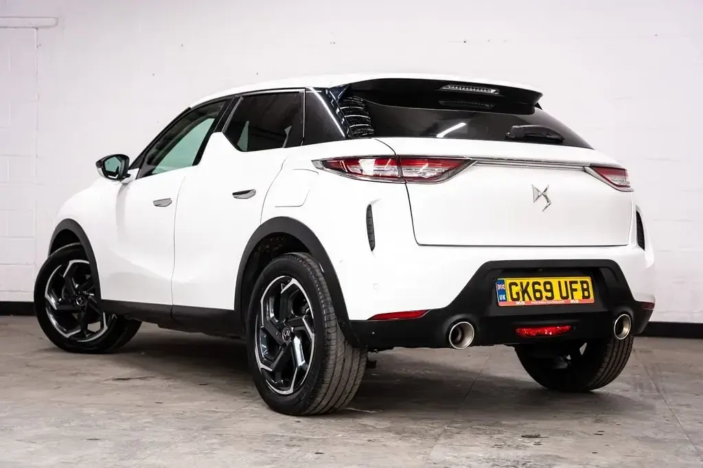 Used DS Automobiles DS3 Ultra Prestige 155 HP (114 kW) 2019 White MPV