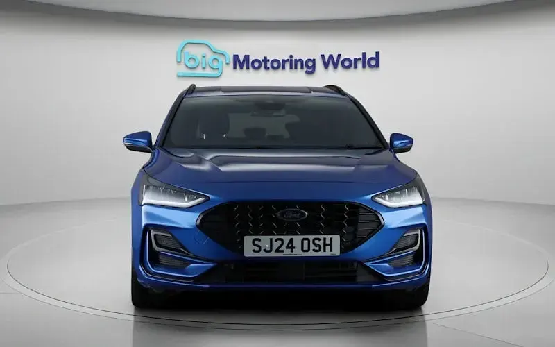 Used Ford Focus ST-Line 125 HP (91 kW) 2024 Blue Estate