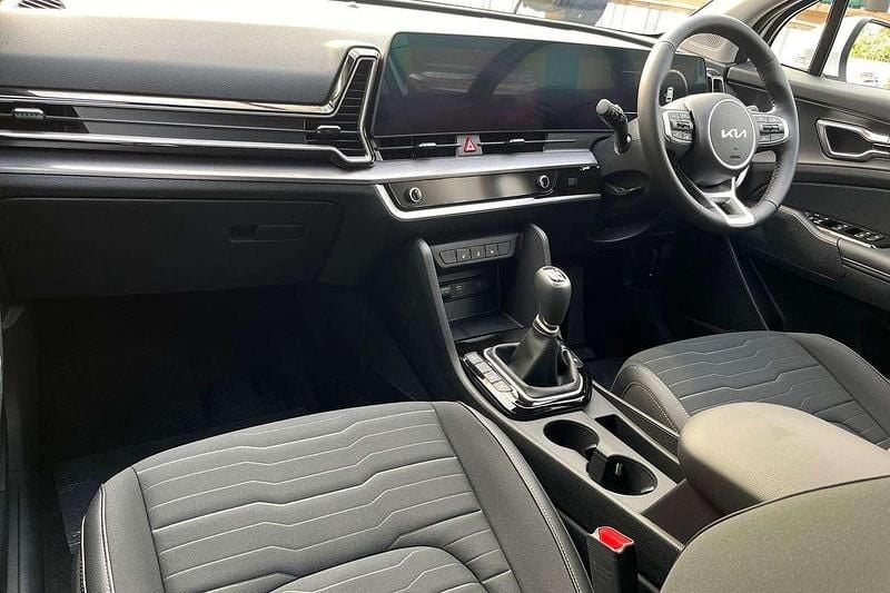 New Kia Sportage 157 HP (115 kW) 2025 White SUV