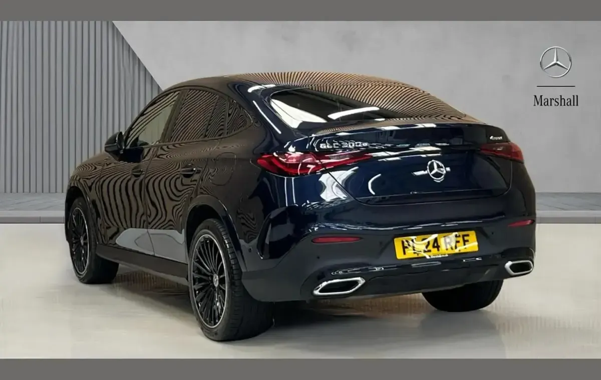 Used Mercedes GLC300 Urban 313 HP (230 kW) 2024 Blue SUV