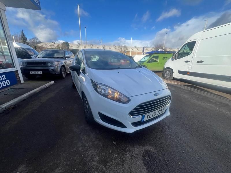 Used Ford Fiesta 2015 White Van