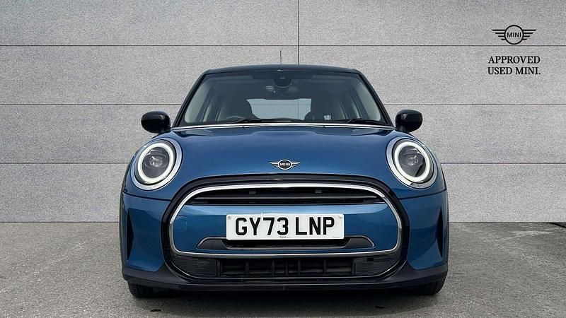 Used Mini Cooper Classic 134 HP (98 kW) 2023 Blue Hatchback
