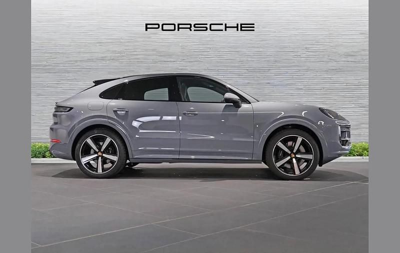 Used Porsche Cayenne S 468 HP (344 kW) 2023 Grey SUV