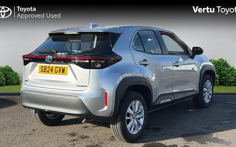 Used Toyota Yaris Hybrid 116 HP (85 kW) 2026 Estate