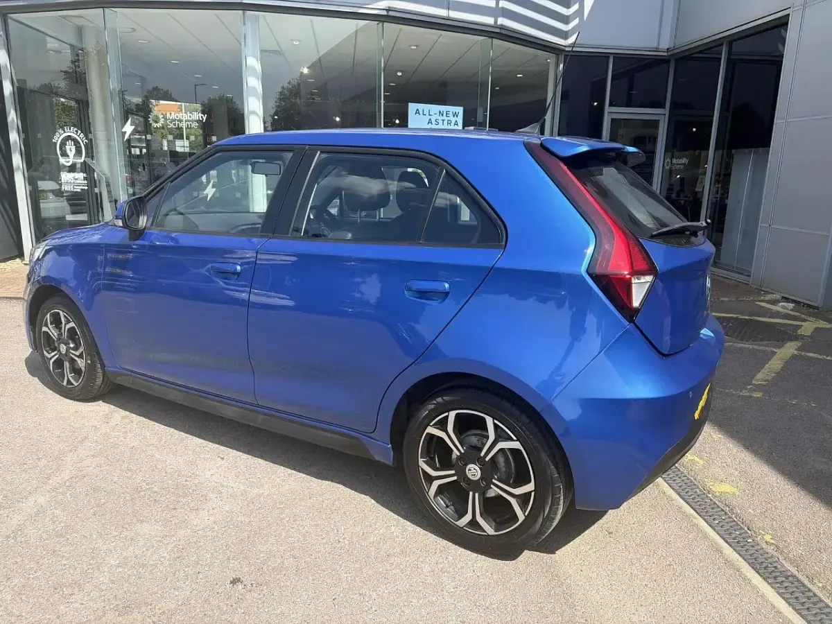 Used MG MG3 Exclusive 105 HP (77 kW) 2019 Blue Hatchback