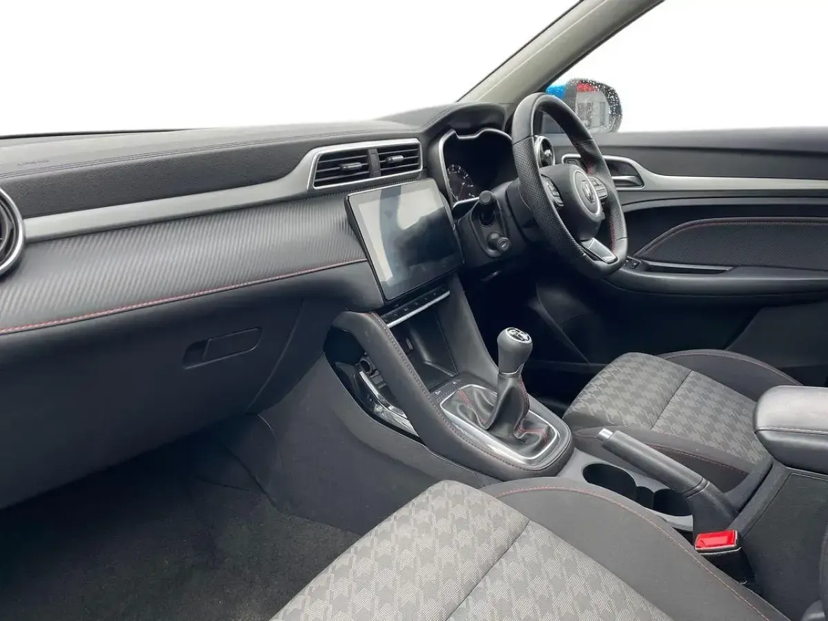 Usado MG ZS Excite 105 HP (77 kW) 2024 Azul SUV