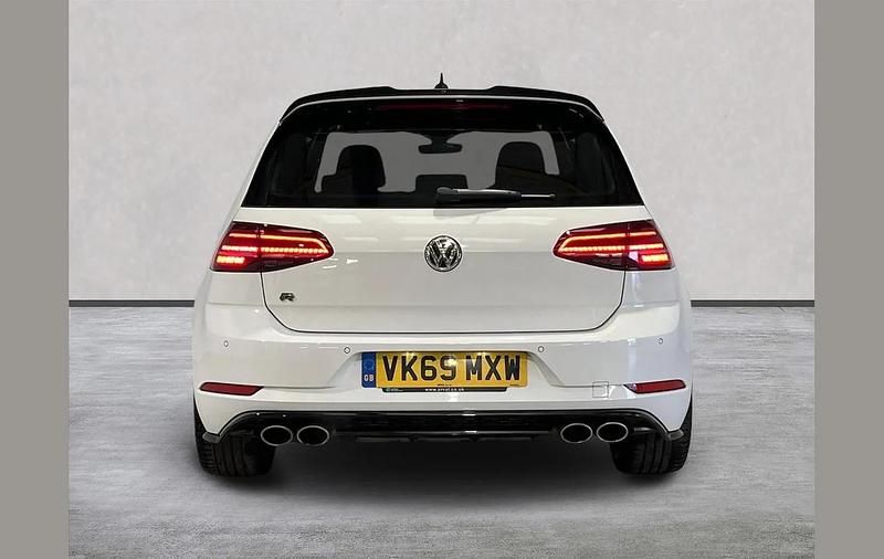 Used VW Golf VII R 300 HP (220 kW) 2019 White Hatchback