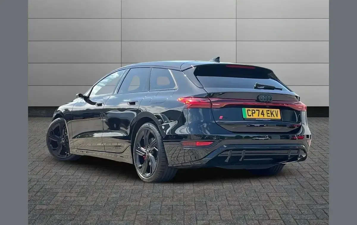 Used Audi S6 e-tron Comfort 364 kW (496 HP) 2025 Black Estate