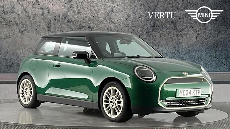 Green Used 2024 Mini Cooper SE Hatch Hatchback | £26,495 - Image 1/4
