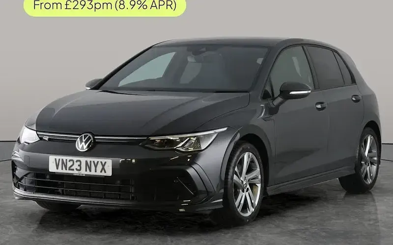 Begagnad VW Golf VIII R-line 150 HK (110 kW) 2023 Halvkombi