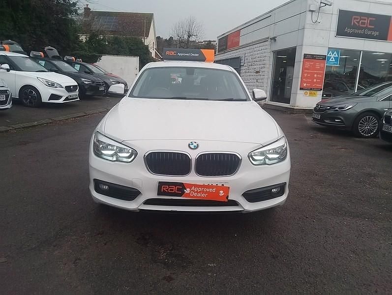 Used BMW 118 Comfort Edition 2018 White Hatchback