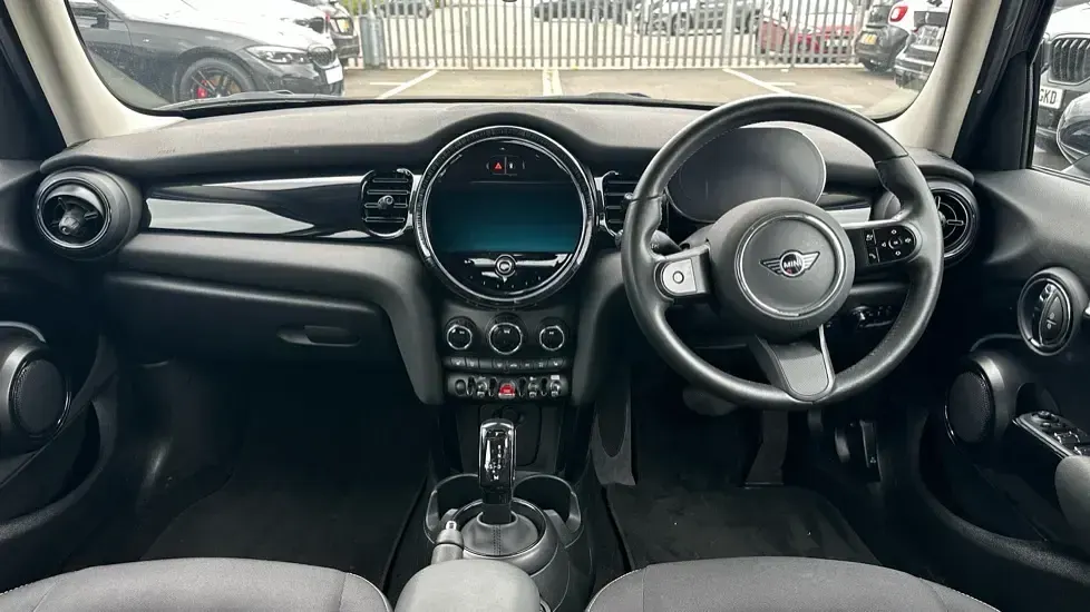 Used Mini Cooper Classic 134 HP (98 kW) 2023 Black Hatchback