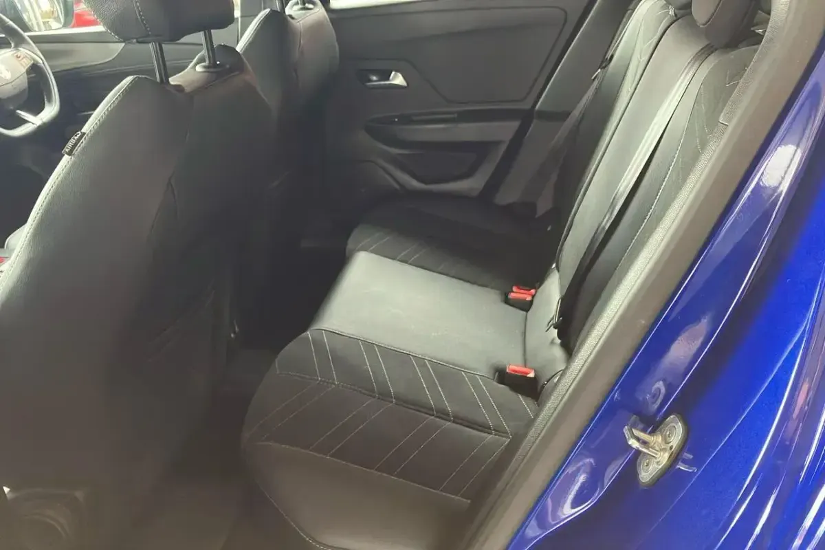 Used Vauxhall Mokka Ultimate 130 HP (95 kW) 2025 Blue SUV