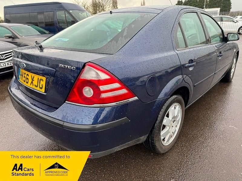 Used Ford Mondeo Zetec 2007 Blue Hatchback