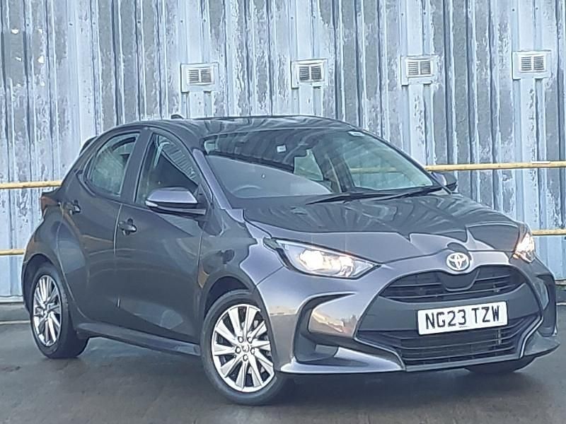 Grey Used 2023 Toyota Yaris Hybrid Hatchback | £16,998 (Good price) - Image 1/4