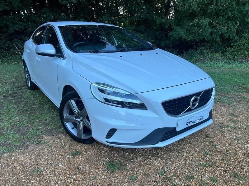 White Used 2018 Volvo V40 R-Design Estate | £7,495 (Super price) - Image 1/4