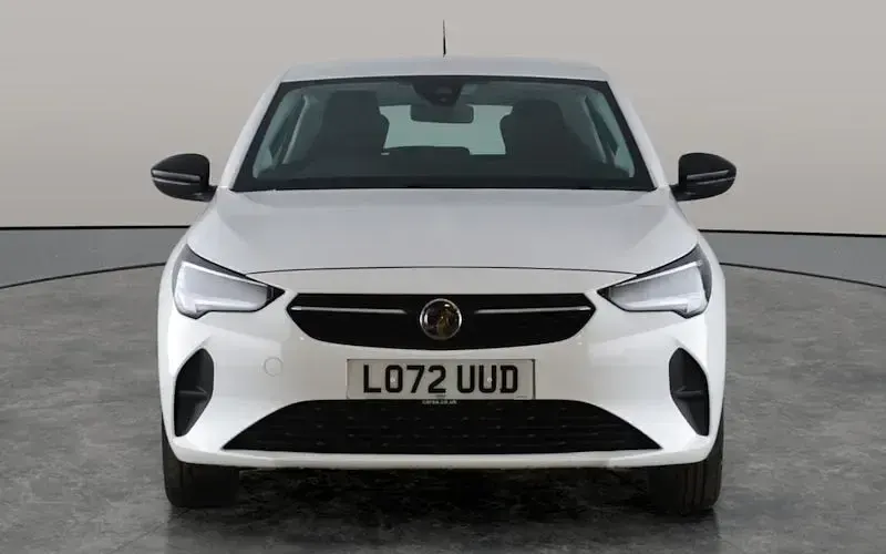Used Vauxhall Corsa Design Edition 75 HP (55 kW) 2022 White Hatchback