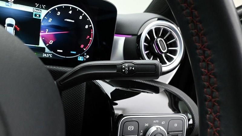 Image 2/4
