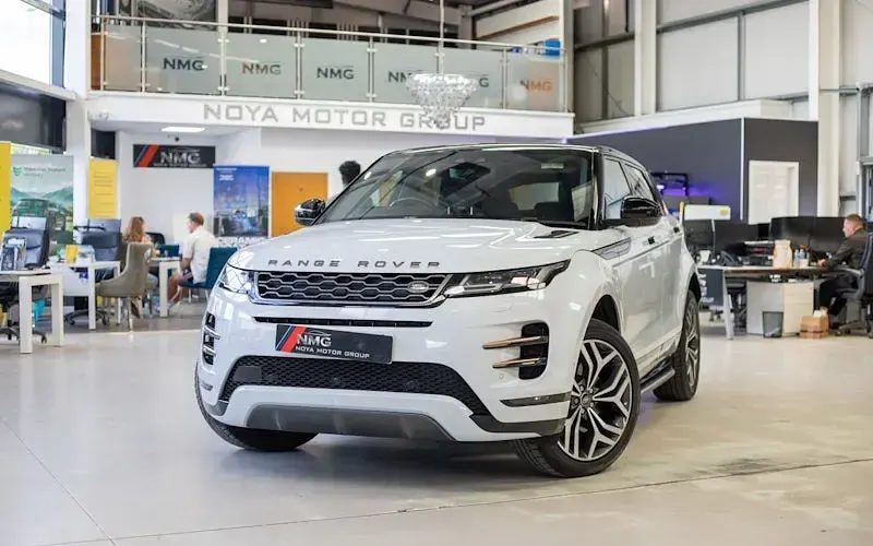 Used Land Rover Range Rover evoque First Edition 182 HP (133 kW) 2019 White SUV