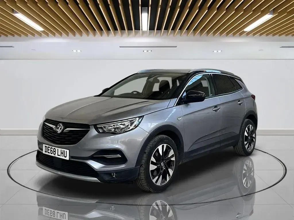 Second-hand Vauxhall Grandland X Sport 130 CP (95 kW) 2018 Gri SUV