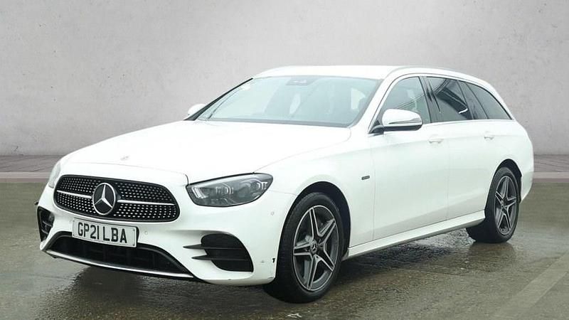 Used Mercedes E300 AMG line 306 HP (225 kW) 2021 White Estate