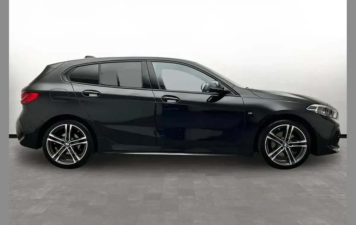Used BMW 118 M Sport 134 HP (98 kW) 2023 Black Hatchback