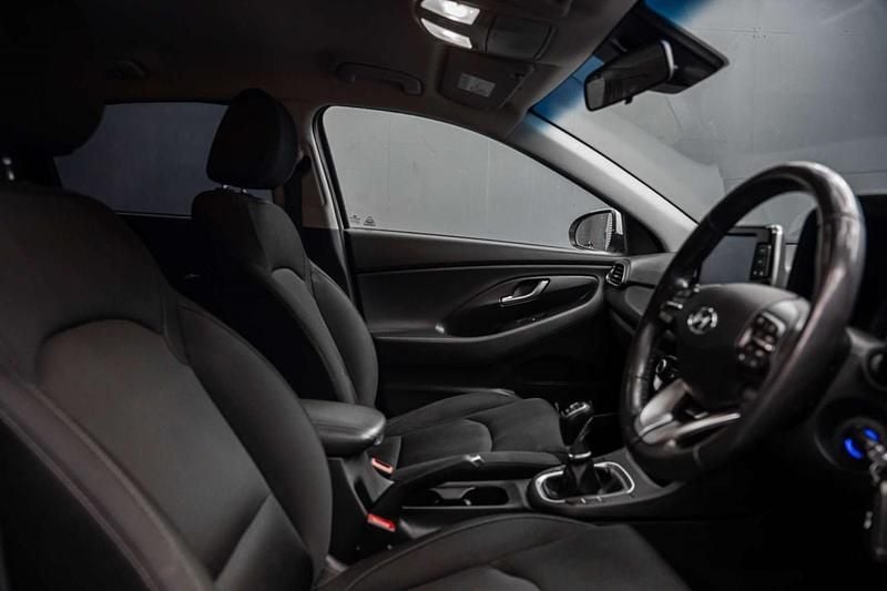 Used Hyundai i30 SE 2020 White Hatchback