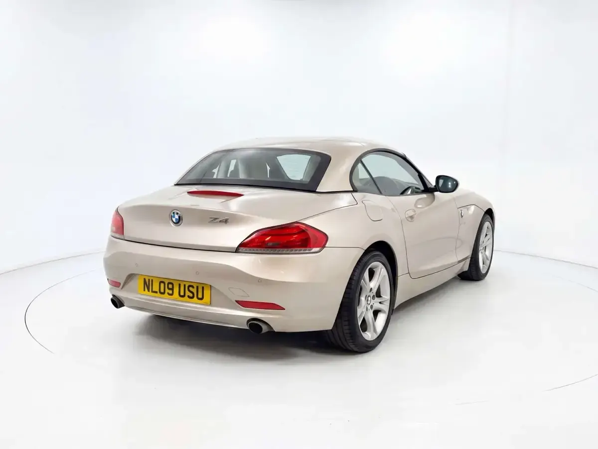 Used BMW Z4 Sport Line 300 HP (220 kW) 2009 Silver Cabriolet