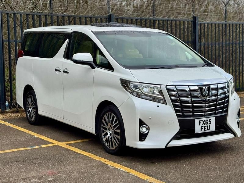 Used Toyota Alphard Executive 300 HP (220 kW) 2015 White MPV