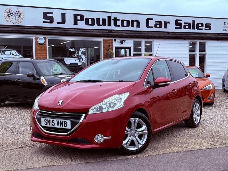 Red Used 2015 Peugeot 208 Allure Hatchback | £7,990 (Fair price) - Image 1/3