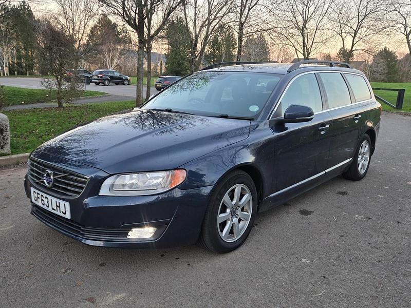 Used Volvo V70 Business Edition 115 HP (84 kW) 2014 Blue Estate