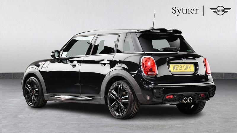 Used Mini Cooper S Sport 192 HP (141 kW) 2019 Black Hatchback