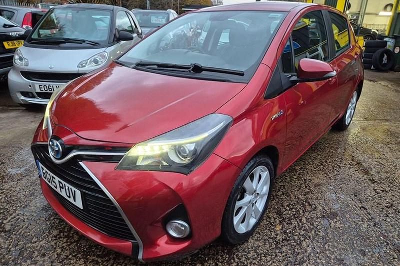 Used 2015 Toyota Yaris Hybrid | £10,895 (Fair price) - Image 1/1