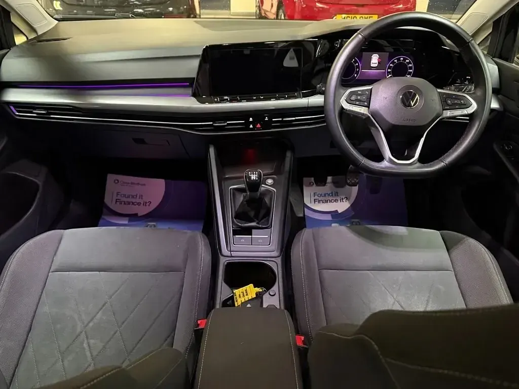 Second-hand VW Golf VII Style 150 CP (110 kW) 2020 Negru Hatchback
