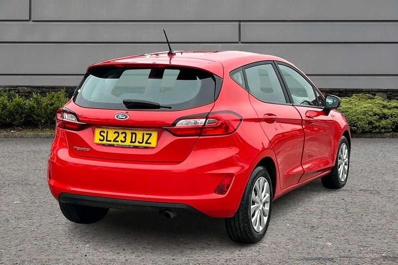 Gebraucht Ford Fiesta Trend 99 PS (72 kW) 2023 Rot Kleinwagen