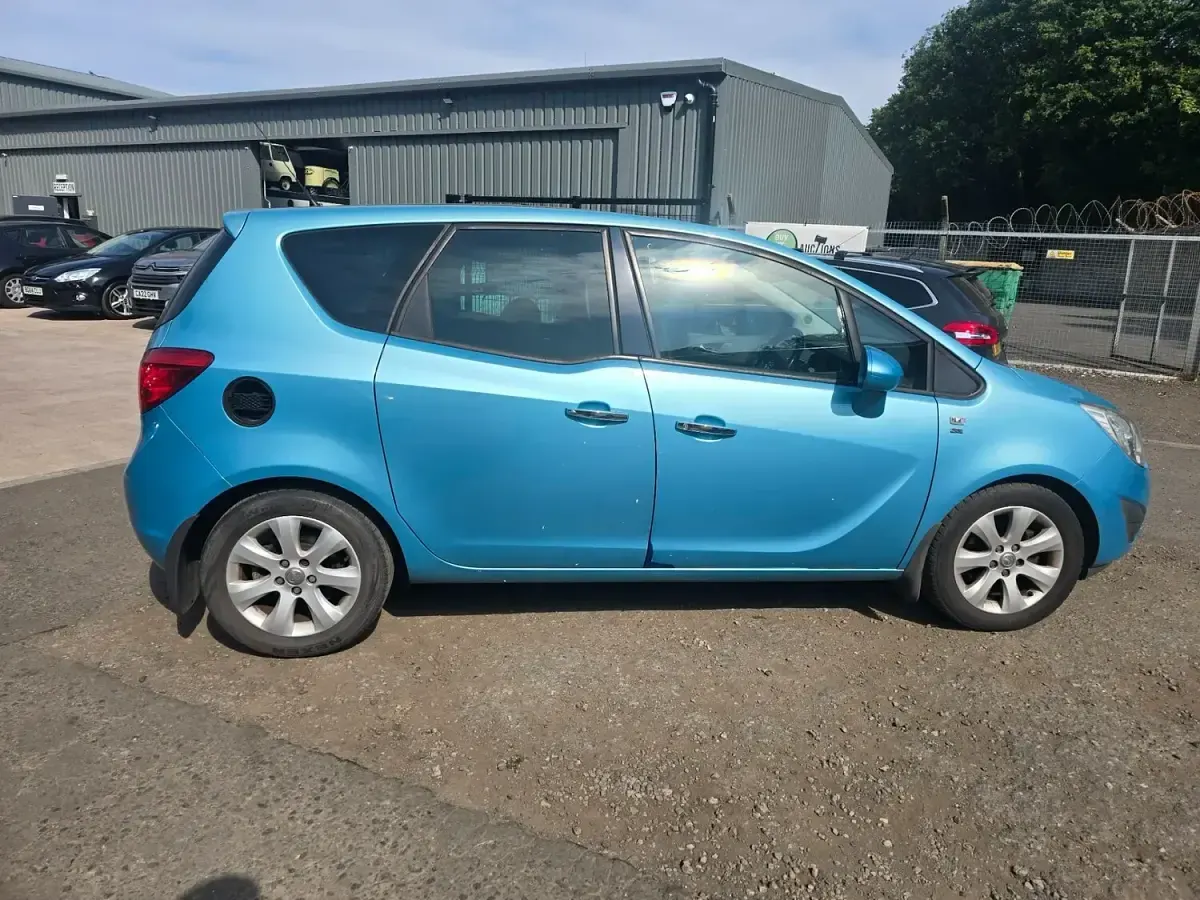 Used Vauxhall Meriva 2011 Blue MPV