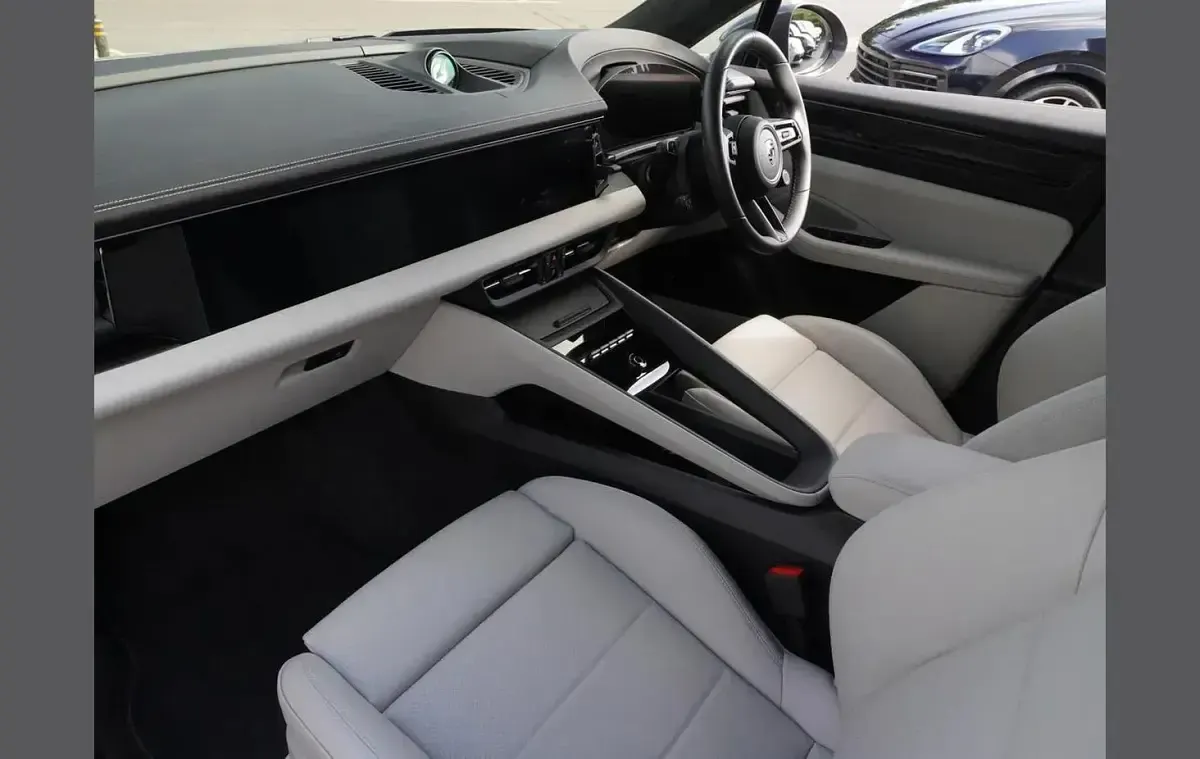 Used Porsche Macan Turbo 469 kW (639 HP) 2025 Grey SUV
