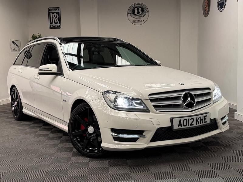 Used Mercedes C250 2012 White Estate
