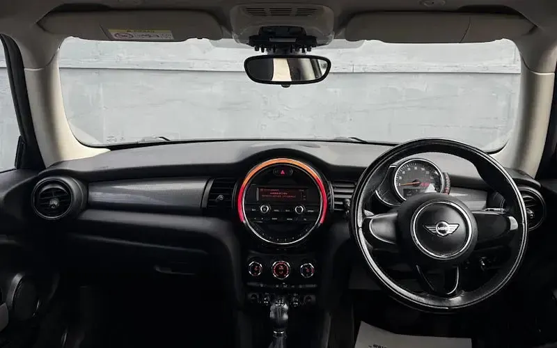 Used Mini Cooper Hatch 136 HP (100 kW) 2017 Hatchback