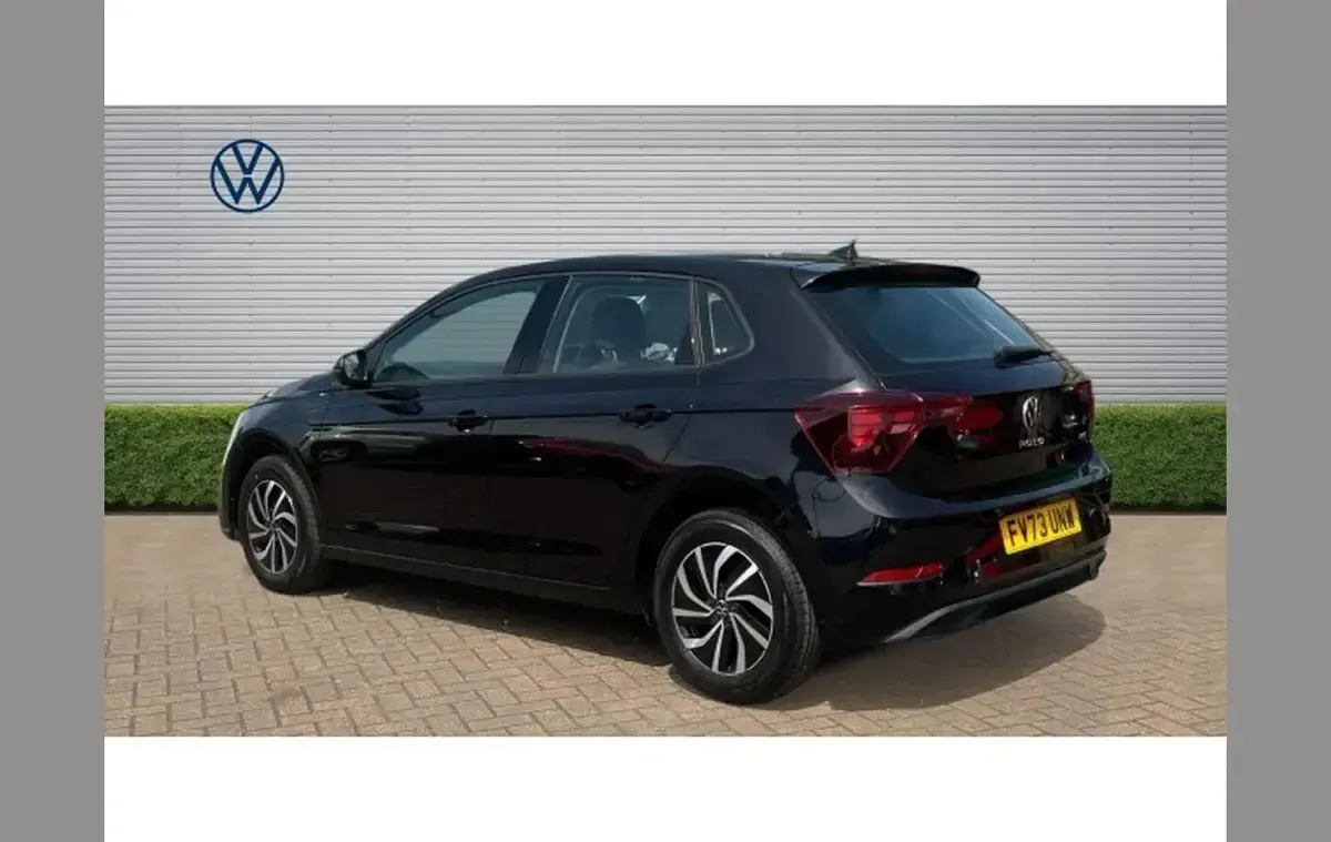 Used VW Polo Life 95 HP (69 kW) 2023 Black Hatchback
