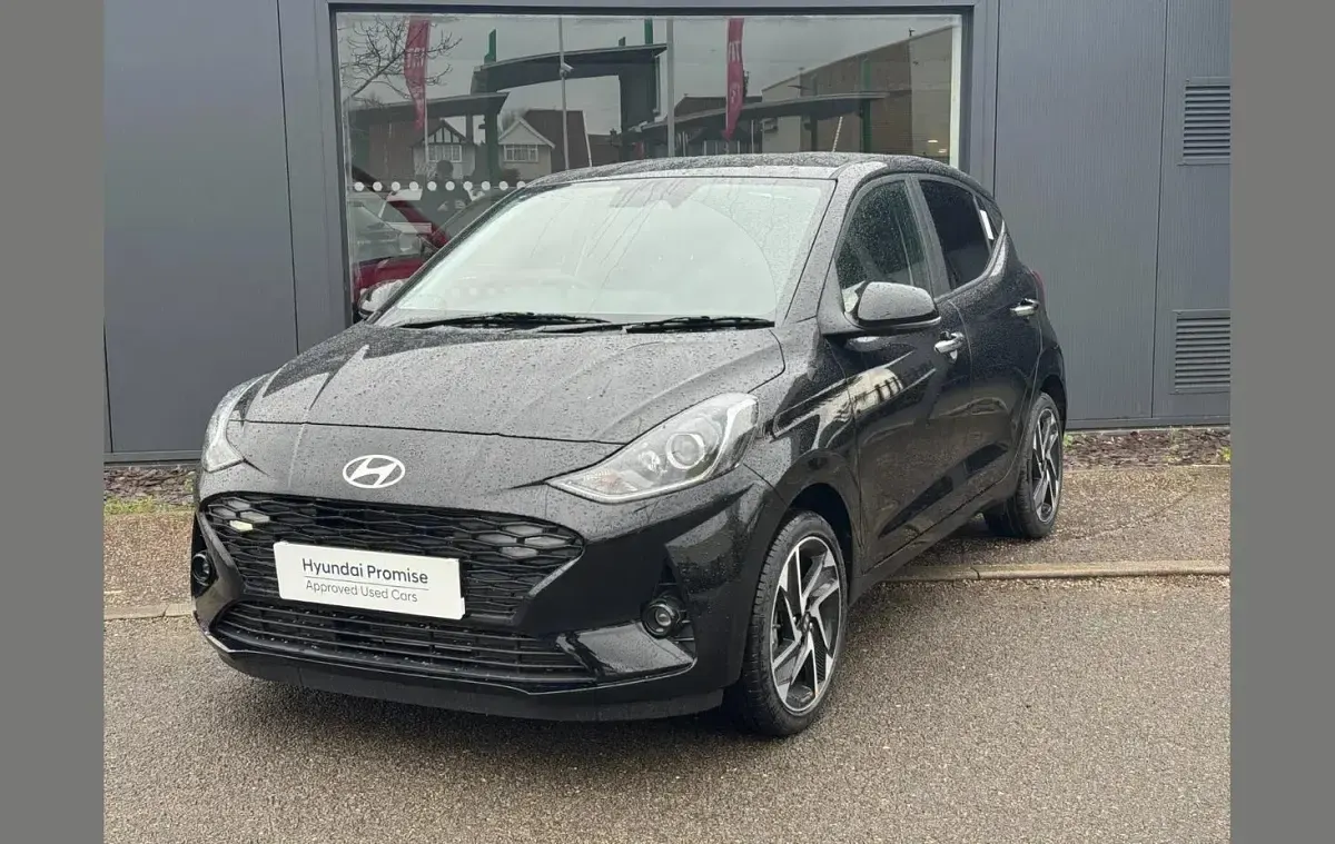 New Hyundai i10 Premium 79 HP (58 kW) 2025 Phantom black Hatchback