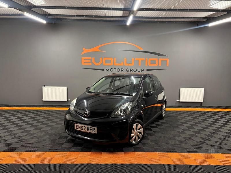 Black Used 2013 Toyota Aygo Hatchback | £5,795 (Fair price) - Image 1/4