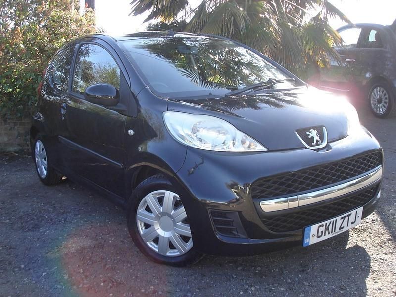 Black Used 2011 Peugeot 107 Hatchback | £2,990 (Fair price) - Image 1/4