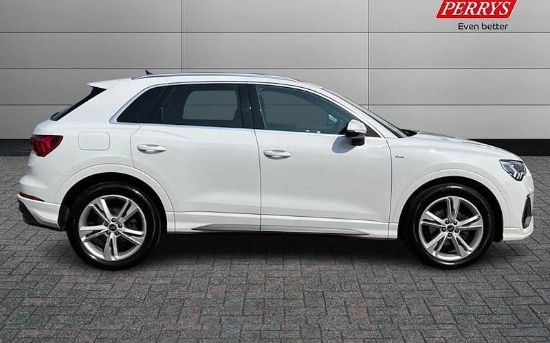 Begagnad Audi Q3 S-Line 150 HK (110 kW) 2023 SUV