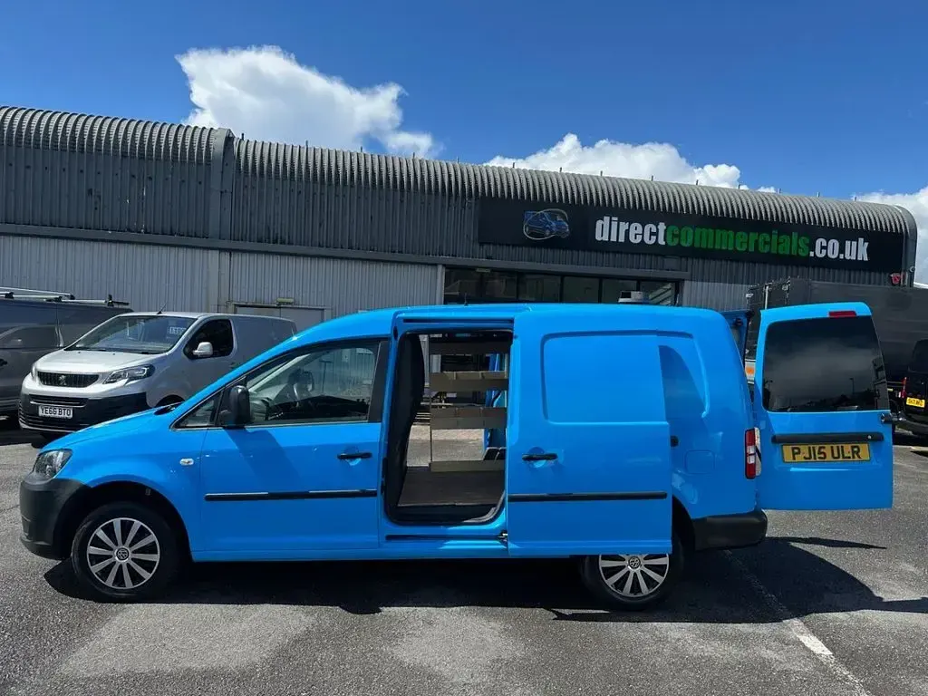 Used VW Caddy Startline 102 HP (75 kW) 2015 Blue MPV