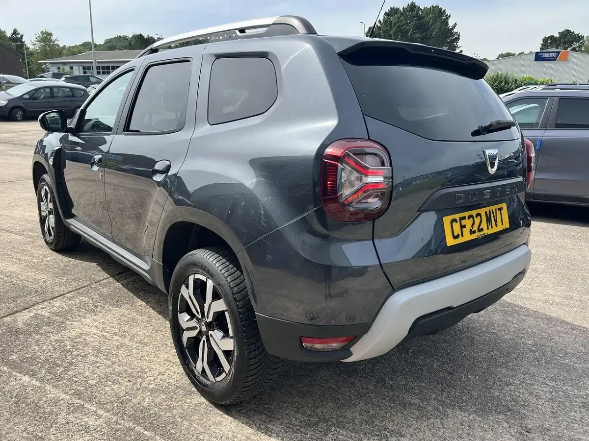 Used Dacia Duster Prestige 113 HP (83 kW) 2022 Grey SUV