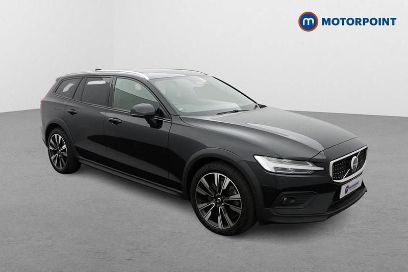 Black Used 2023 Volvo V60 CC Ultimate Estate | £30,699 (A bit pricey) - Image 1/4