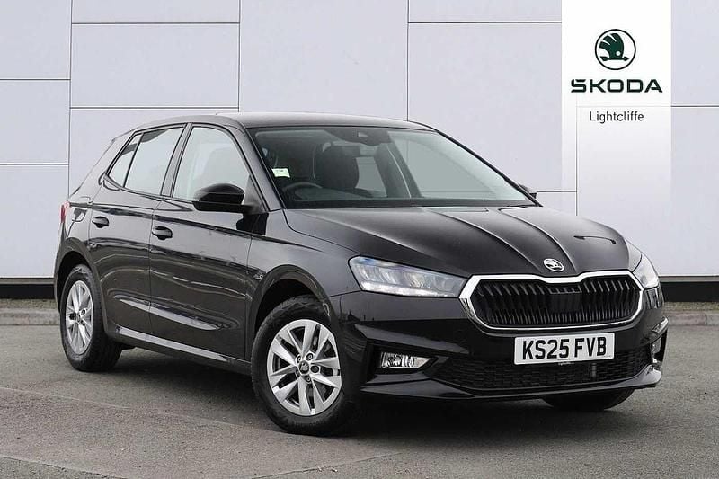 Used Skoda Fabia SE 85 HP (62 kW) 2025 Black magic pearl effect Hatchback